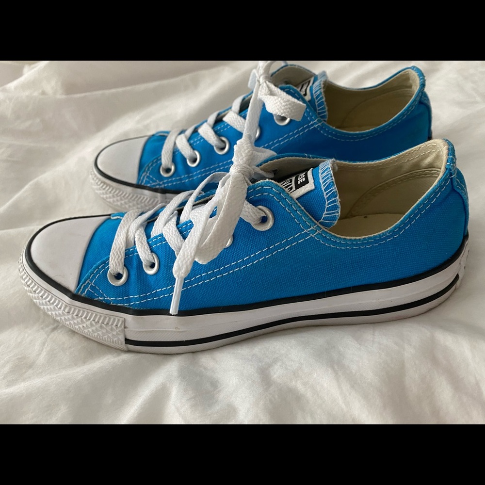 Blue all-star Converse